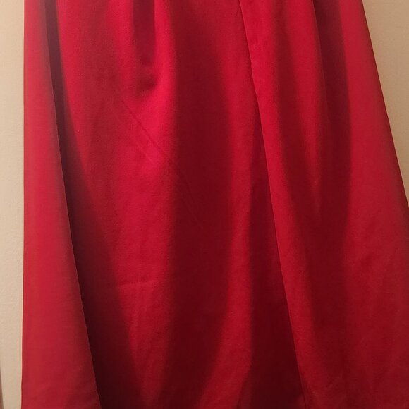 Heart Shape Button Embellished A-Line Midi Skirt in Red - Picture 11 of 16